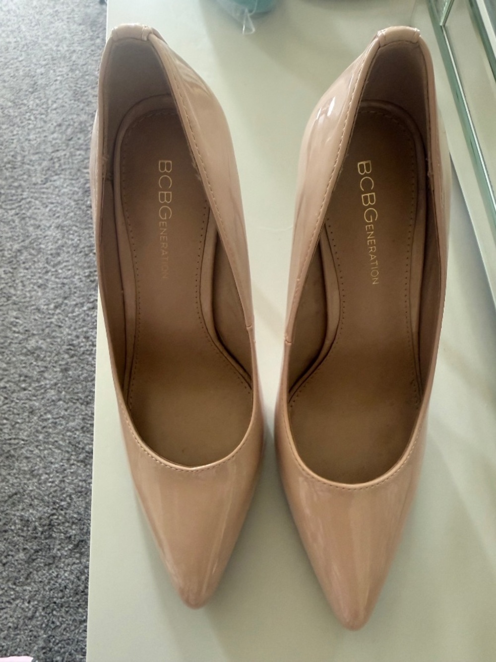 NWOB BCBG Generation Heidi Pumps in Nude Patent Leather - Size 6.5US Women's